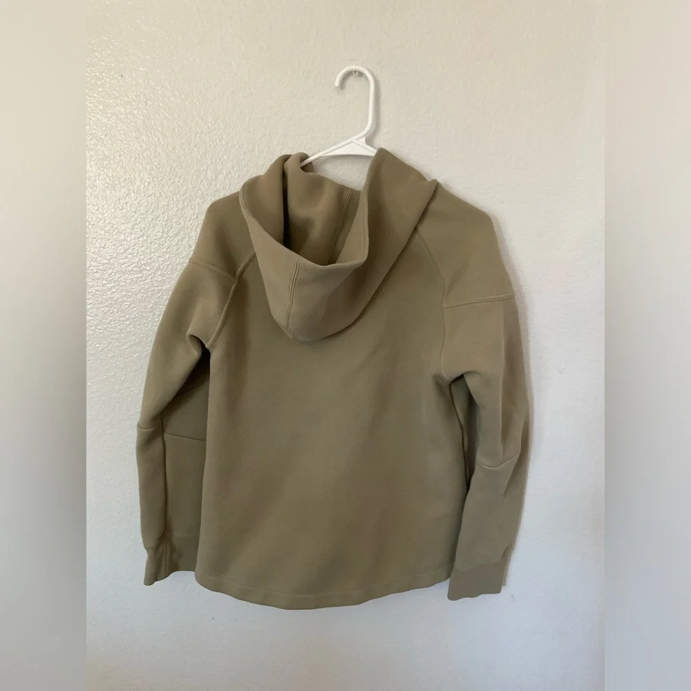 Nike Sportswear Tech Fleece Windrunner Women's Full-Zip Hoodie - Picture 4 of 5